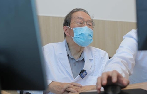 “90后”彭淑牖：顶级外科医生的修炼之路