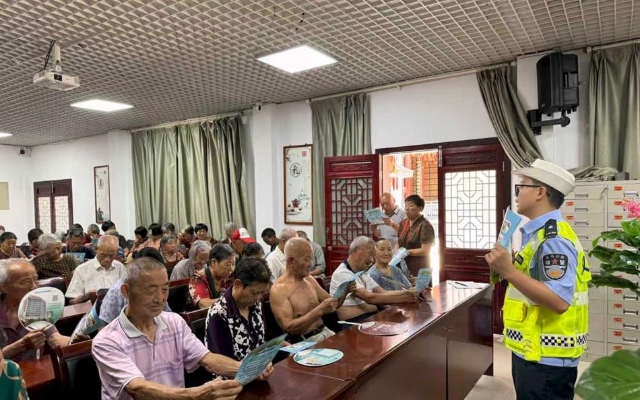 义乌后宅开展交通安全宣教 筑牢文明出行防线